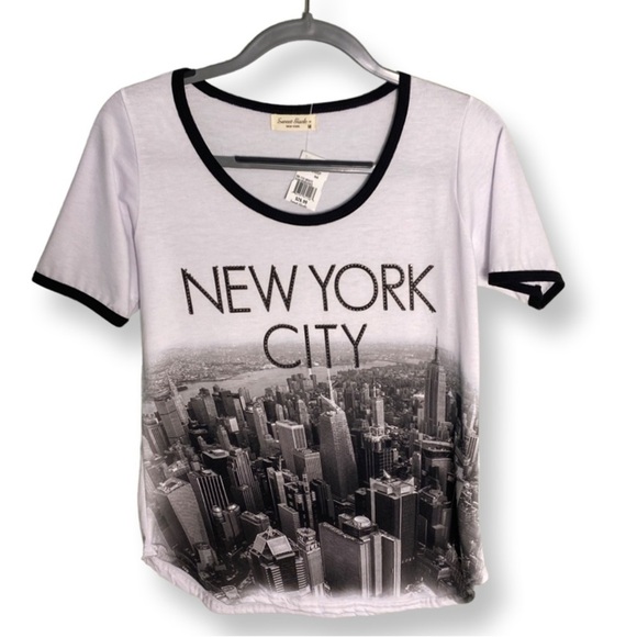 Sweet Gisele Tops - NWT Women's New York City Bling/Rhinestones T-Shirt Size Medium
